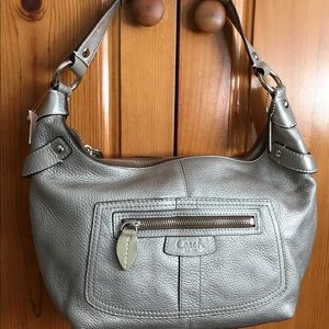 SALE 👜 Must Go🔥 Coach leather shoulder bag